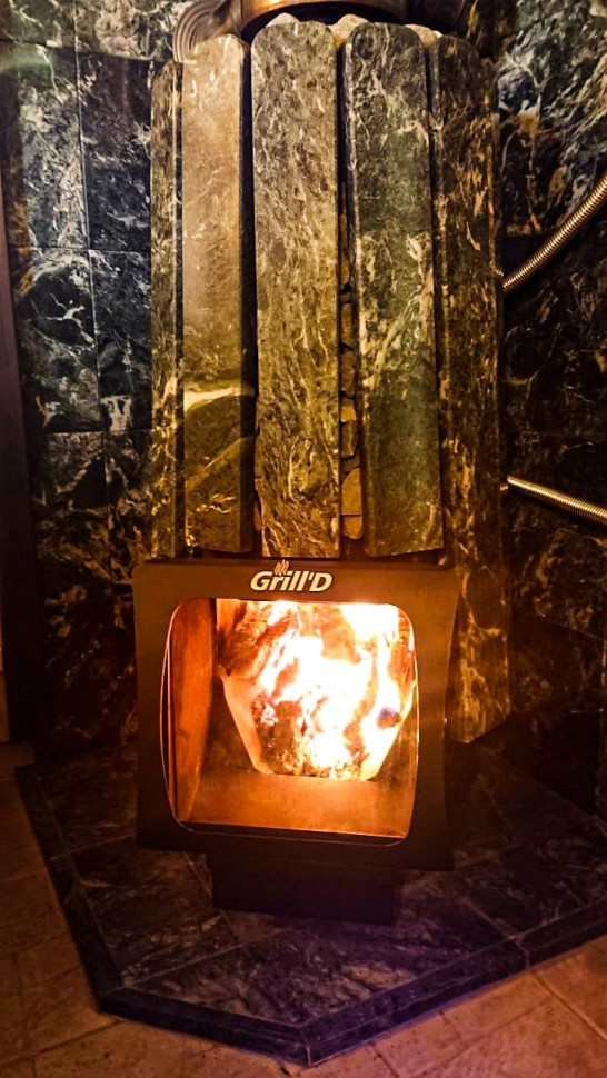 Дровяная банная печь Grill'D Cometa Vega 180 Short Window Max